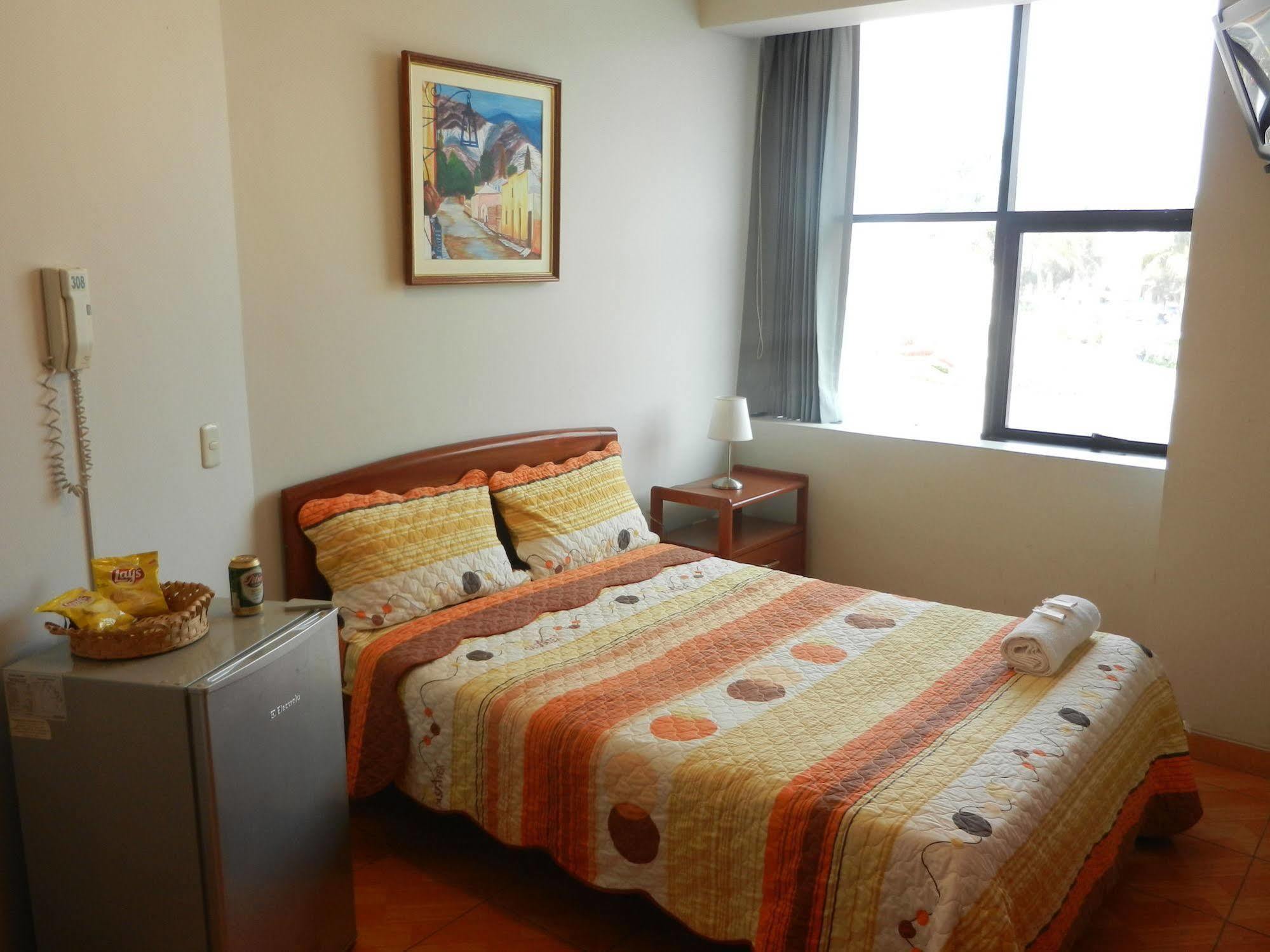 Hotel Colibri Chiclayo Ngoại thất bức ảnh